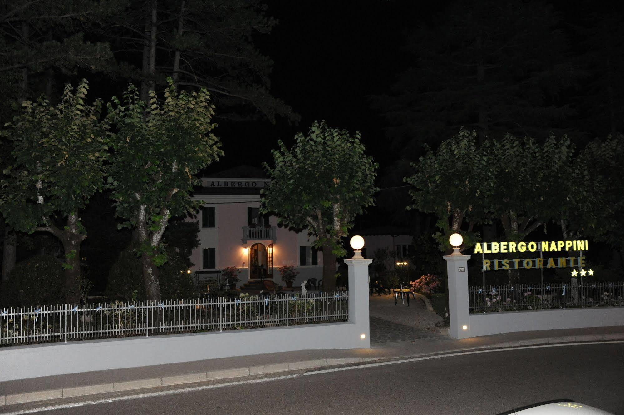 Albergo Nappini Lizzano In Belvedere Exteriér fotografie